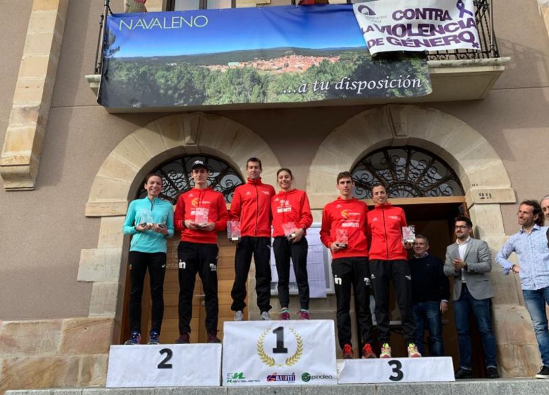 El podio del Campeonato Regional, con tres representantes del Triatlón Soriano. El podio del Campeonato Regional, con tres representantes del Triatlón Soriano.