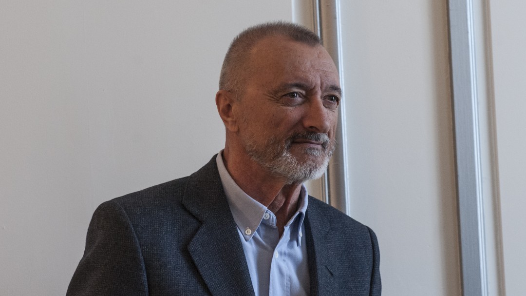 La defensa de Pérez-Reverte a Willy Toledo por insultar a Dios y a la virgen