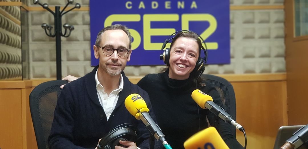 Antonio Blanco y Mercedes MIgoya en los estudios de Radio Asturias Antonio Blanco y Mercedes MIgoya en los estudios de Radio Asturias