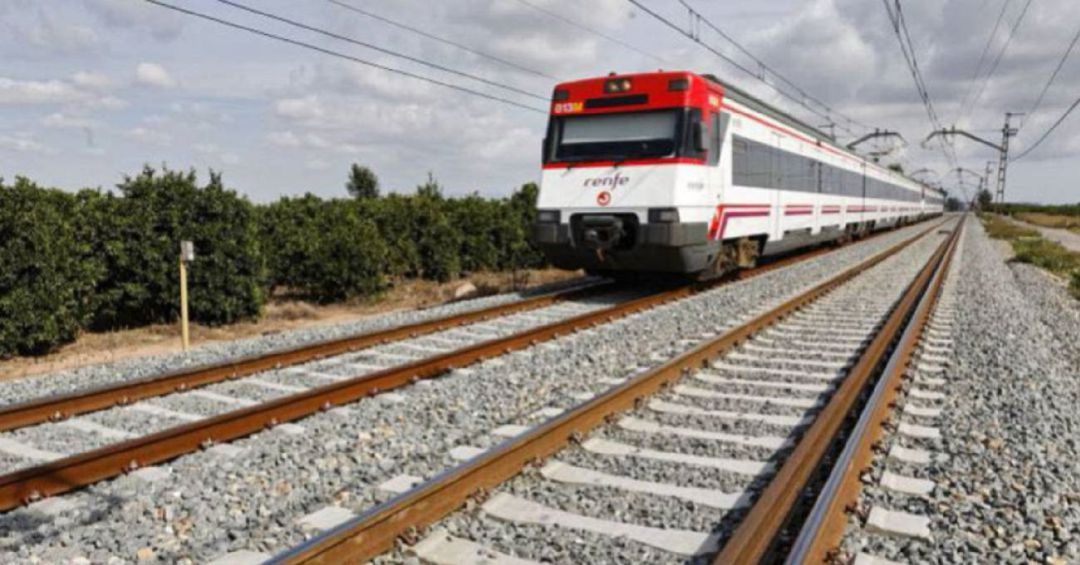 tren de cercanías tren de cercanías