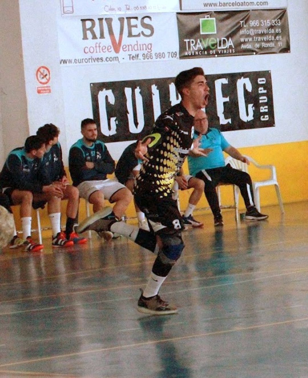 El Bm. Elda - C.E.E. quiere volver a cantar victoria en una cancha muy complicada El Bm. Elda - C.E.E. quiere volver a cantar victoria en una cancha muy complicada