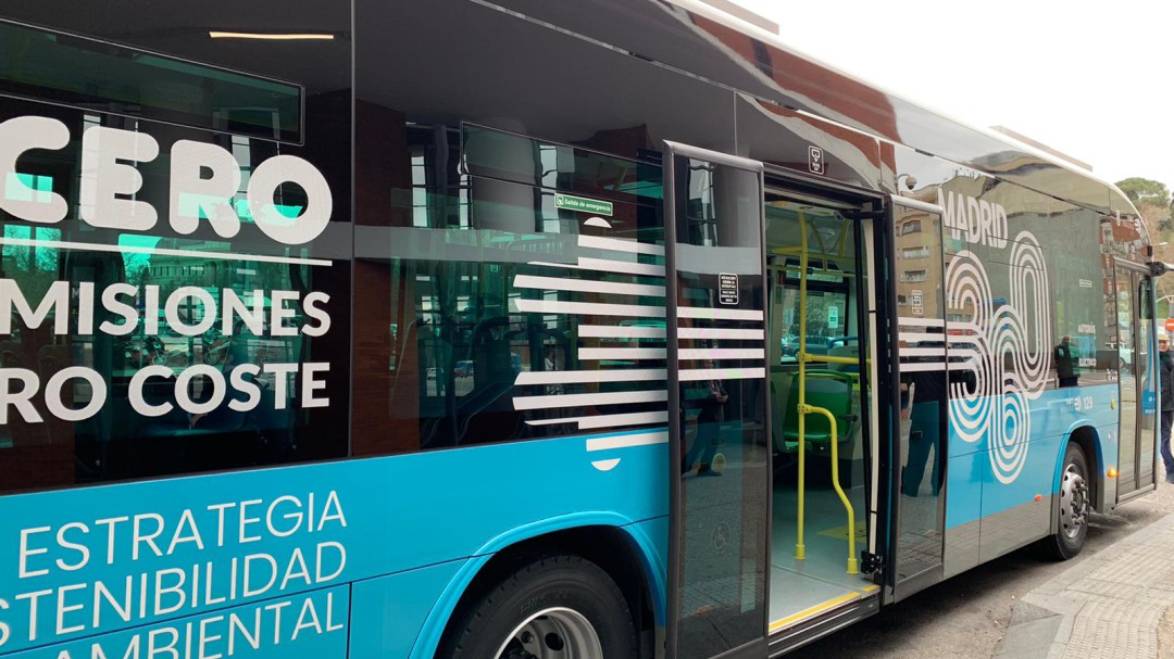 Almeida cree que la nueva línea cero de autobús hace de Madrid un "referente" europeo de movilidad sostenible