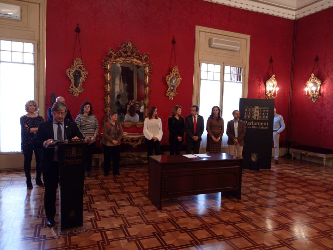 Firma del pacto por la inclusión. Firma del pacto por la inclusión.
