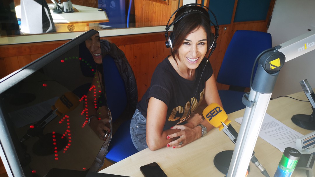 Gloria Rueda nos cocina 'Arroz con almejas' y nos habla de su trayectoria profesional