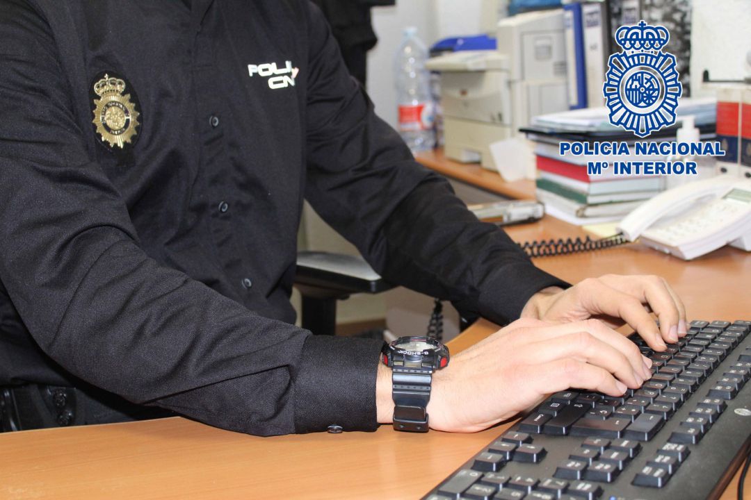 La Policía realizando una investigación La Policía realizando una investigación