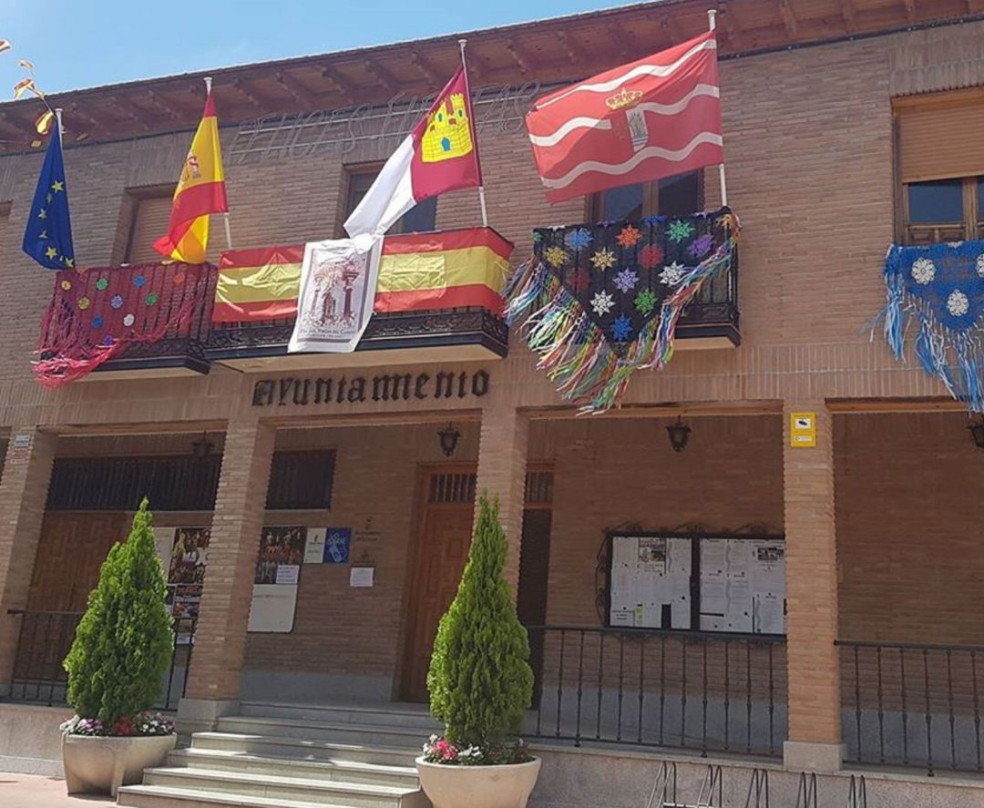 Fachada principal del Ayuntamiento Fachada principal del Ayuntamiento