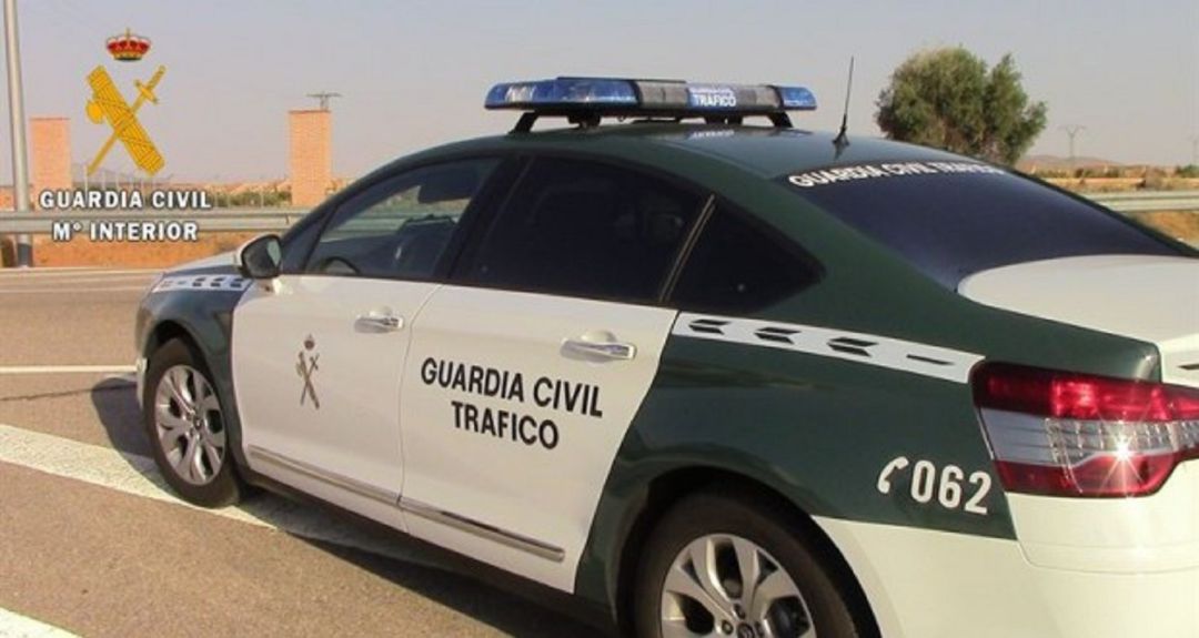 La Guardia Civil desarticula una banda dedicada al robo de vehículos y establecimientos La Guardia Civil desarticula una banda dedicada al robo de vehículos y establecimientos