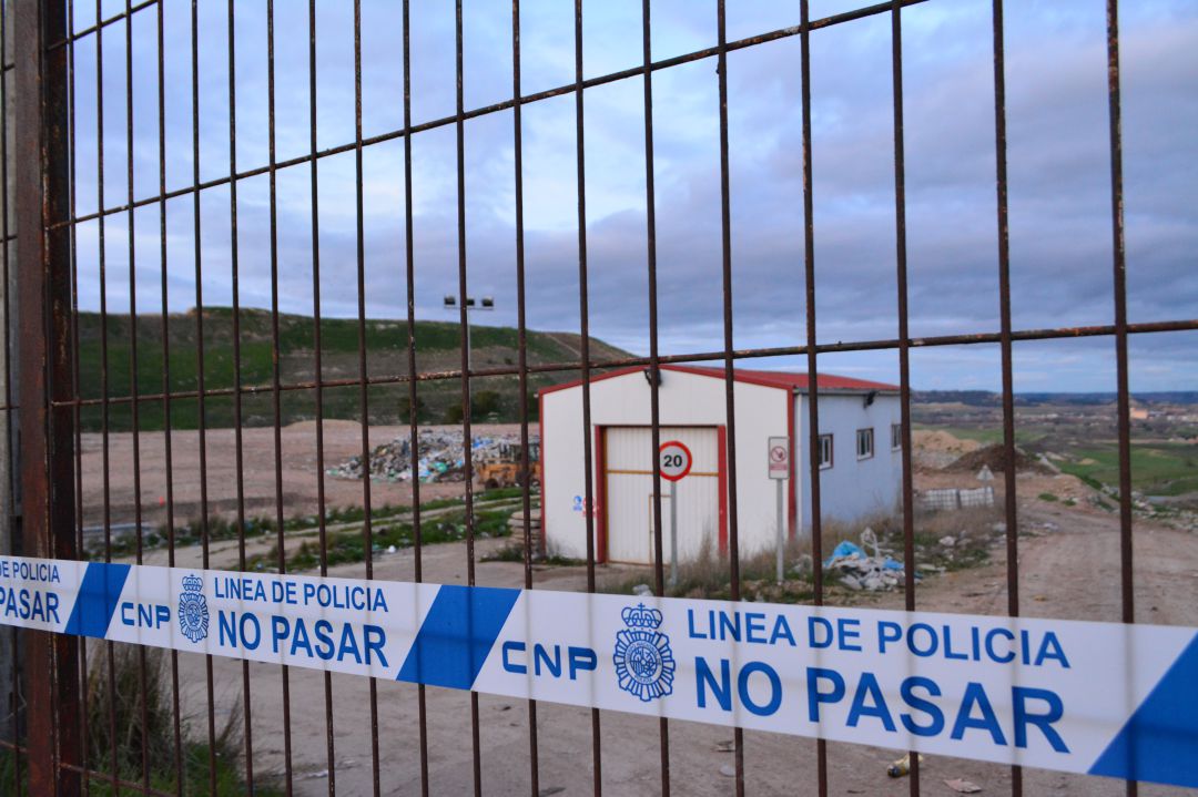 Imagen del vertedero donde se ha suspendido la búsqueda de los restos del feto arrojado supuestamente a un contenedor Imagen del vertedero donde se ha suspendido la búsqueda de los restos del feto arrojado supuestamente a un contenedor