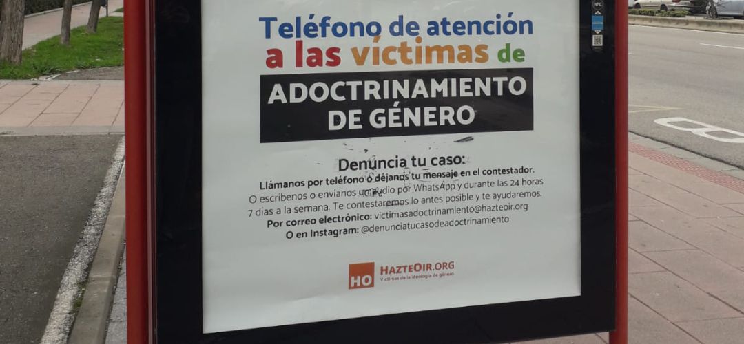 Marquesina con la campaña de Hazte Oír Marquesina con la campaña de Hazte Oír