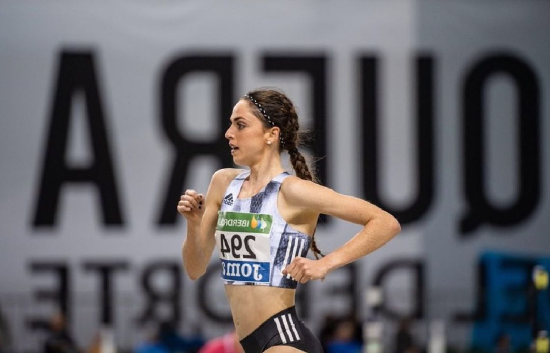 Celia Antón durante una de sus pruebas en pista cubierta de la pasada temporada. Celia Antón durante una de sus pruebas en pista cubierta de la pasada temporada.