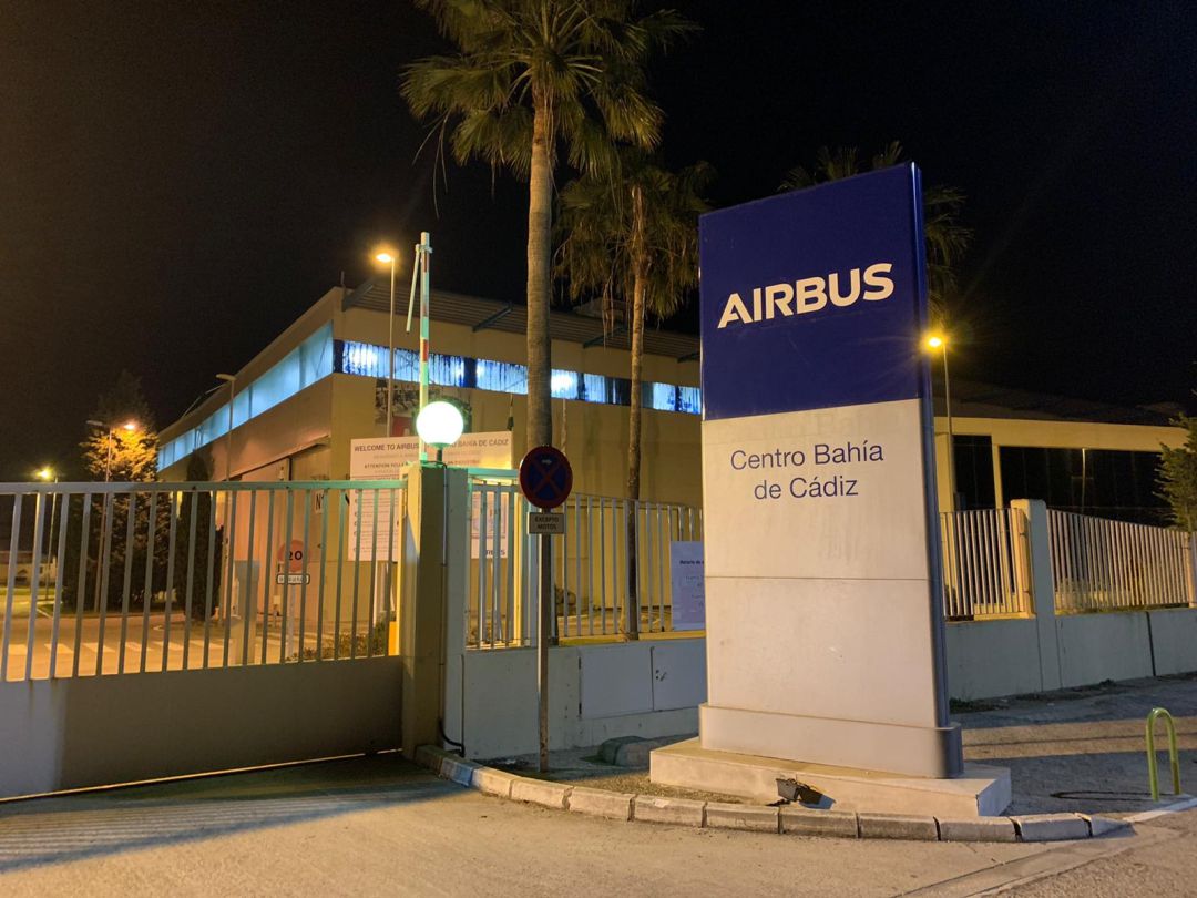 Puerta de acceso al Centro Bahía de Cádiz de Airbus en El Puerto de Santa María Puerta de acceso al Centro Bahía de Cádiz de Airbus en El Puerto de Santa María