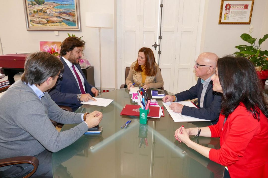 Reunión para abordar el ERE de Sabic Reunión para abordar el ERE de Sabic