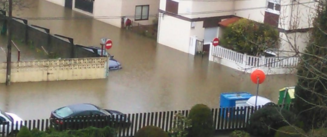 Inundaciones en Sada. Foto de archivo Inundaciones en Sada. Foto de archivo