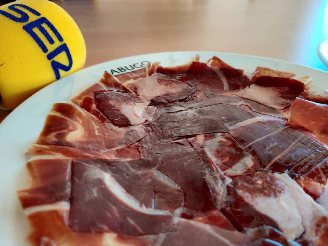 Jamón ibérico de bellota (D.O Jabugo) Jamón ibérico de bellota (D.O Jabugo)