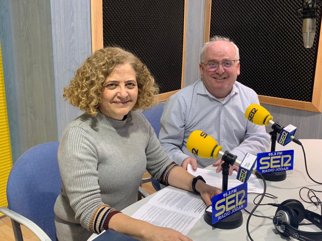 Momento de la entrevista a la concejala de Cultura, Turismo y Promoción, Juan Vílchez, presentando las Fiestas Medievales y Carnaval Momento de la entrevista a la concejala de Cultura, Turismo y Promoción, Juan Vílchez, presentando las Fiestas Medievales y Carnaval