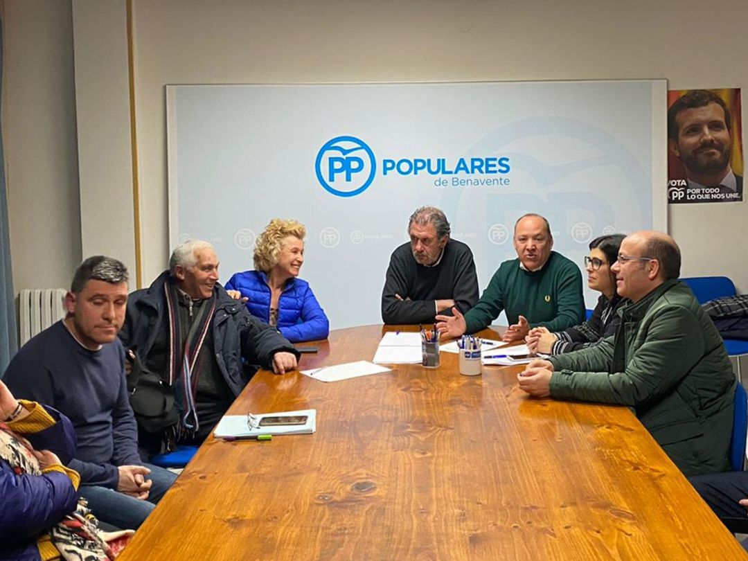 José María Barrios interviene en la reunión del Partido Popular de Benavente José María Barrios interviene en la reunión del Partido Popular de Benavente