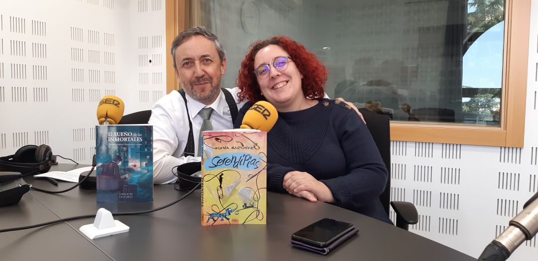 Chema Contreras y Elena Martínez Blanco, autora de 'Serendipias' Chema Contreras y Elena Martínez Blanco, autora de 'Serendipias'