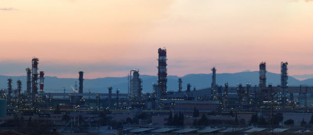 Refinería de Repsol en La Pobla (Tarragona). Refinería de Repsol en La Pobla (Tarragona).