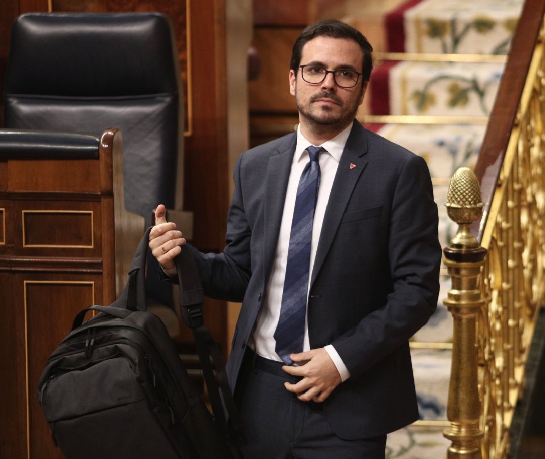 El ministro de Consumo, Alberto Garzón, abandona el hemiciclo. El ministro de Consumo, Alberto Garzón, abandona el hemiciclo.