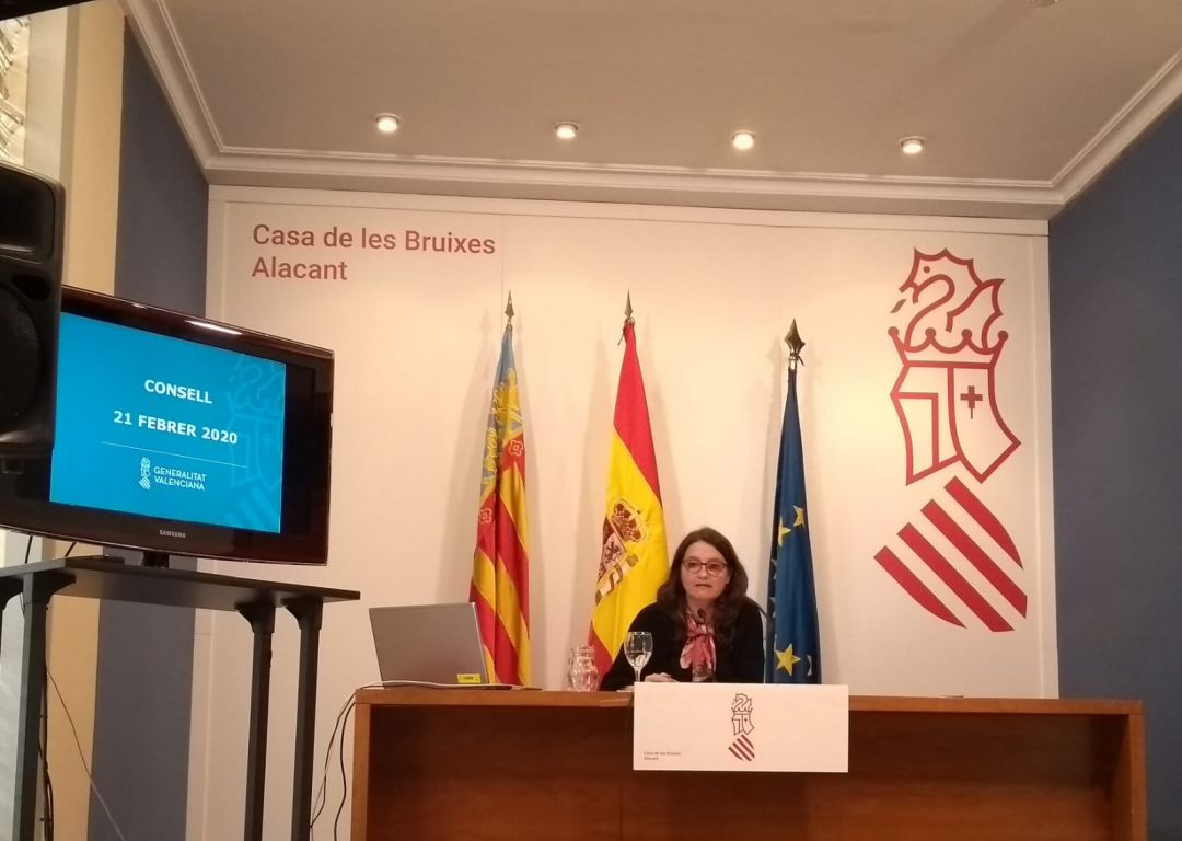 La vicepresidenta y consellera de Igualdad y Políticas Inclusivas, Mónica Oltra, en la rueda de prensa tras el pleno del Consell. La vicepresidenta y consellera de Igualdad y Políticas Inclusivas, Mónica Oltra, en la rueda de prensa tras el pleno del Consell.