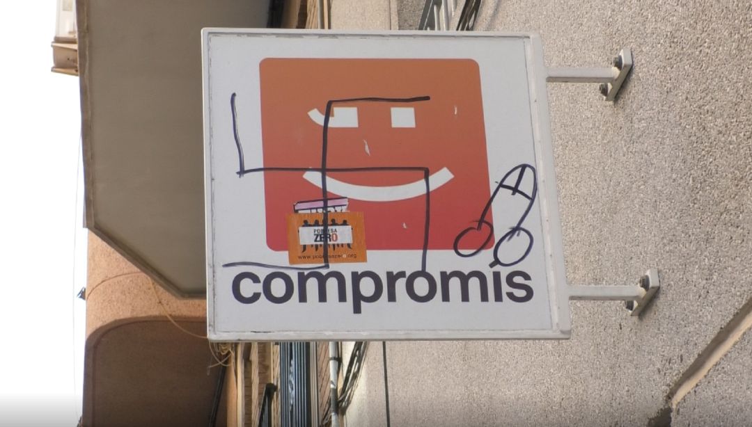 Pintadas sede Compromís Pintadas sede Compromís