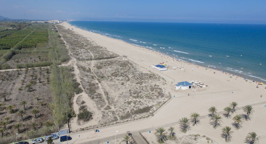 Panorámica de la playa de l'Auir de Gandia Panorámica de la playa de l'Auir de Gandia
