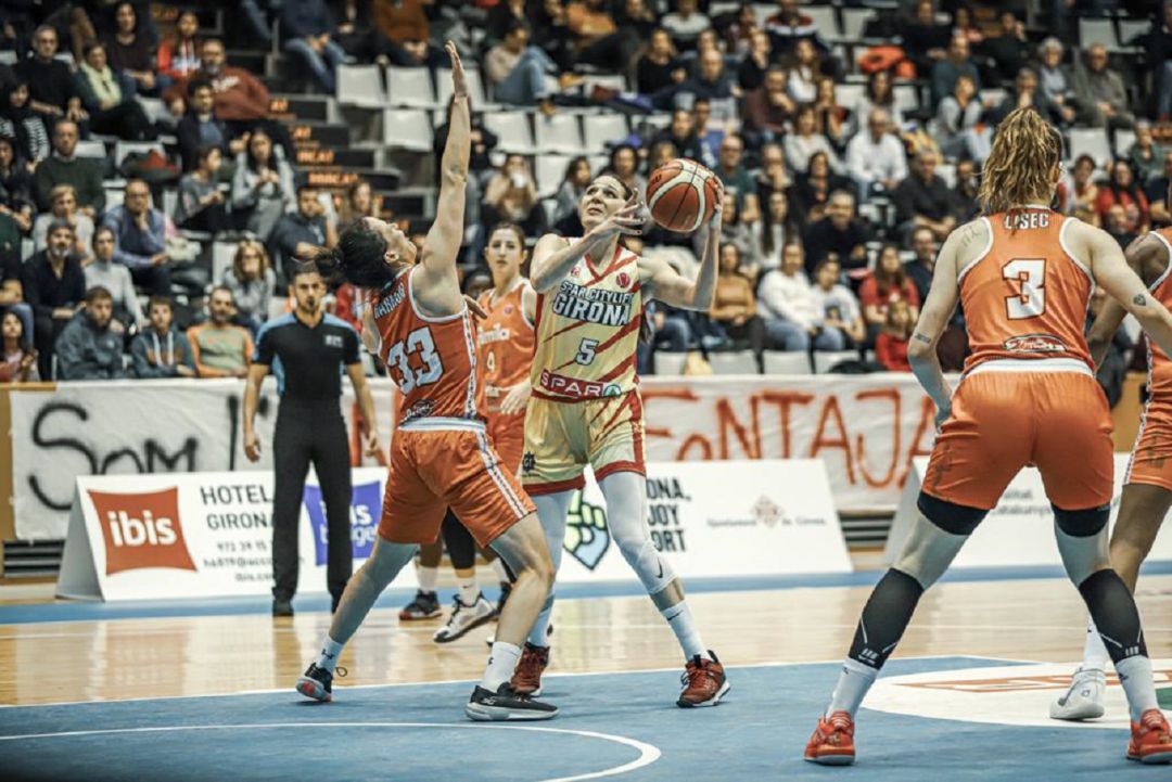 Un moment del partit Un moment del partit