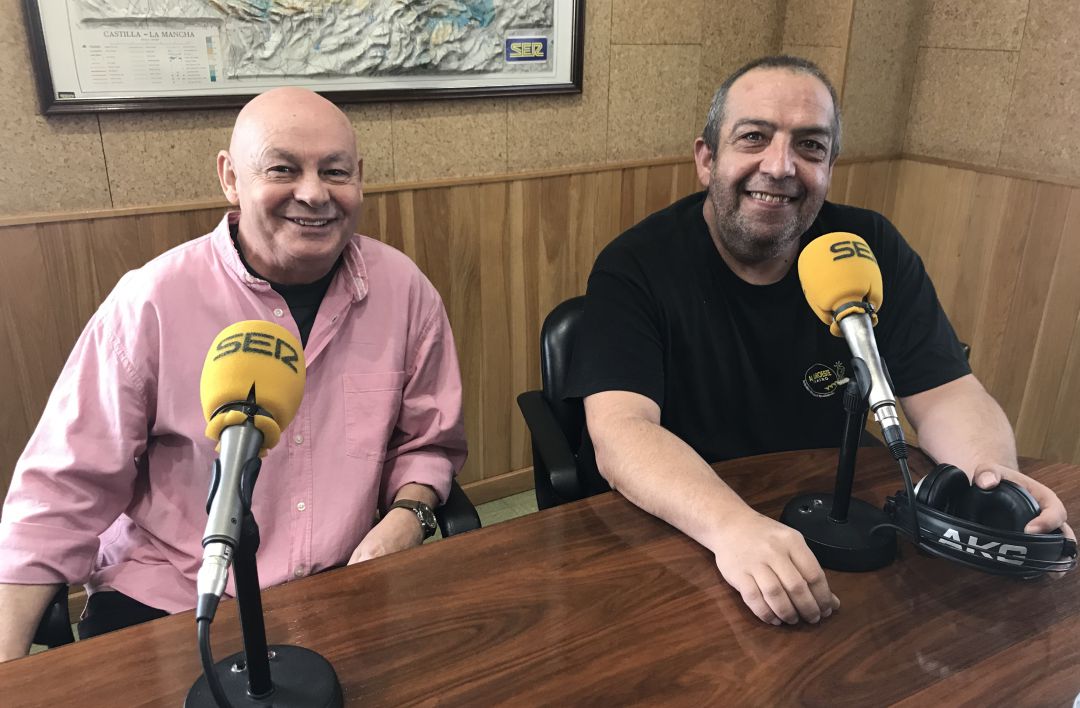 Rafael Núñez y Juan Carlos Castillejo en el estudio de SER Cuenca. Rafael Núñez y Juan Carlos Castillejo en el estudio de SER Cuenca.