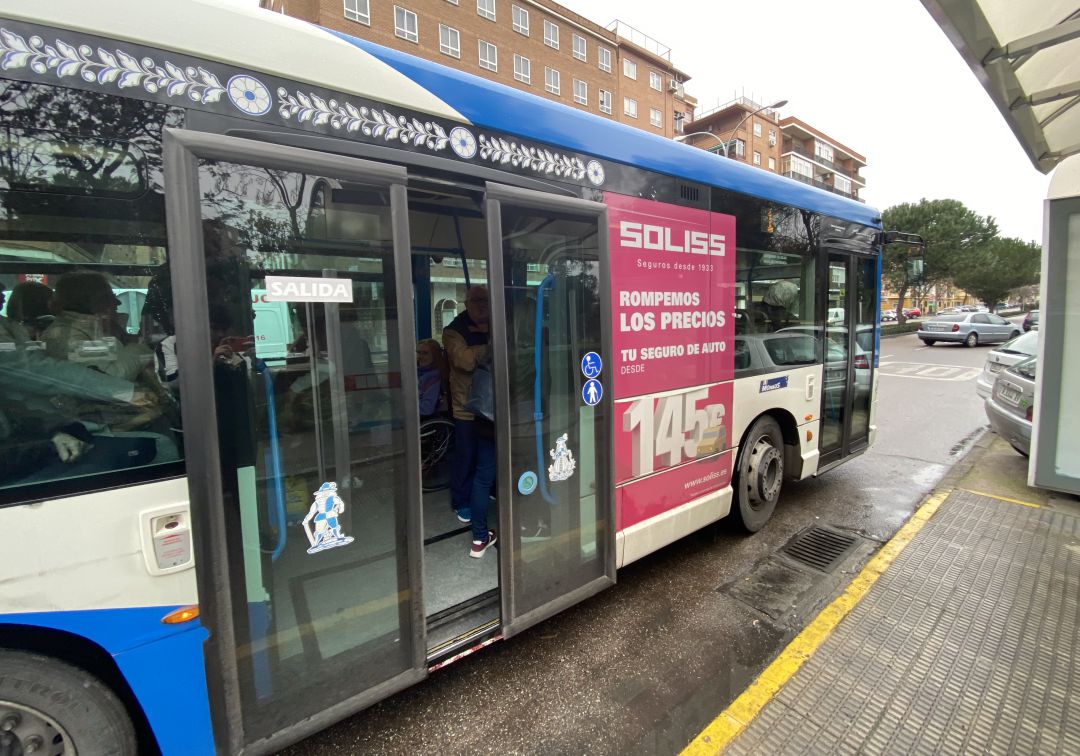 Comisiones Obreras anuncia huelga en los autobuses urbanos