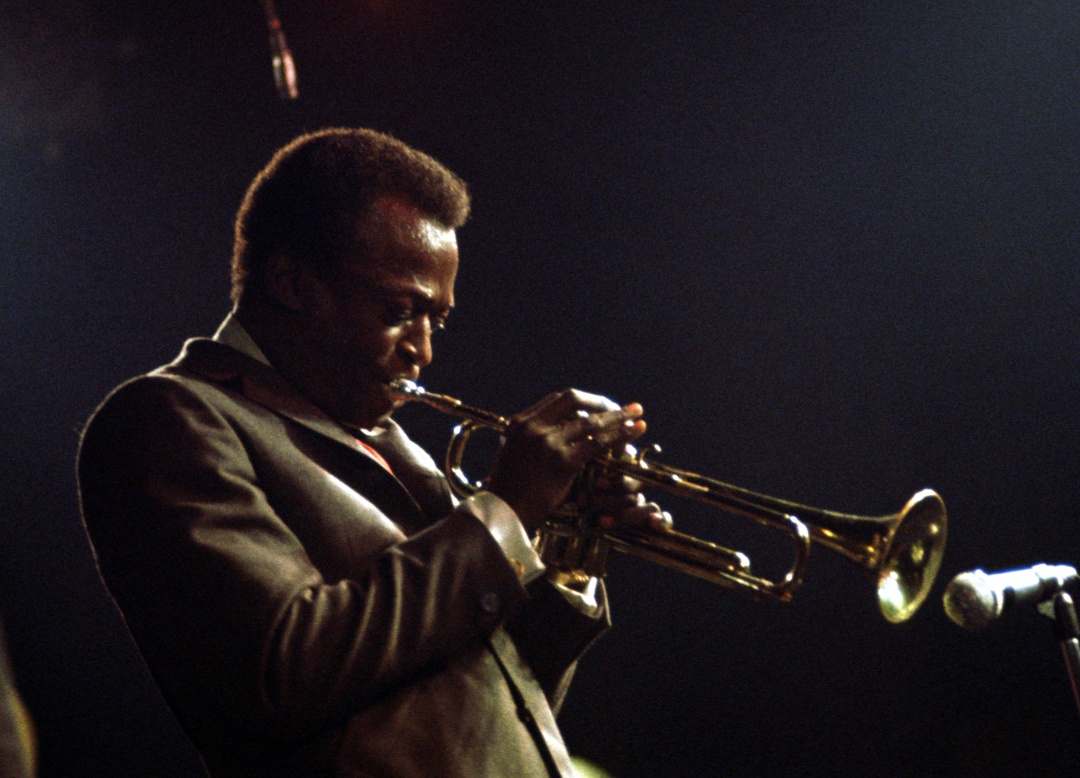 Miles Davis durante una actuación tras la edición de Kind of Blue Miles Davis durante una actuación tras la edición de Kind of Blue