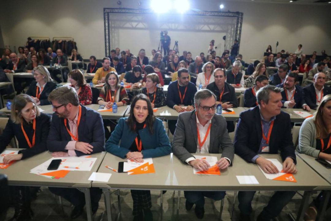 Inés Arrimadas, José Manuel Villegas y otros dirigentes de Ciudadanos en la reunión del Consejo General Inés Arrimadas, José Manuel Villegas y otros dirigentes de Ciudadanos en la reunión del Consejo General