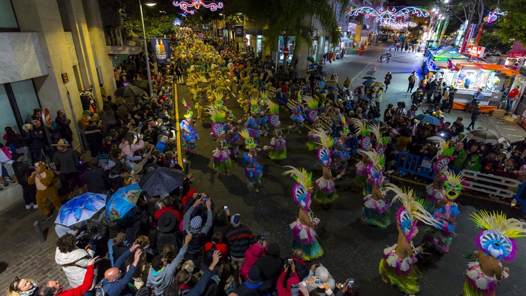 Santa Cruz suspende el Carnaval de esta noche y prevé retomar la fiesta mañana