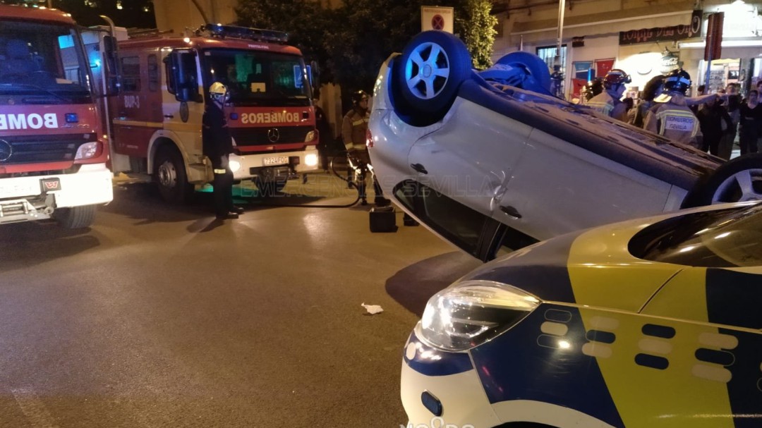 Dos aparatosos accidentes en Sevilla