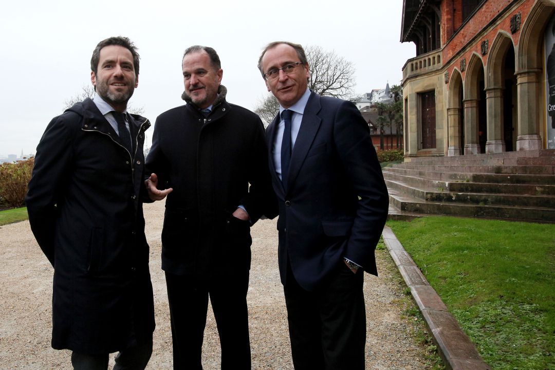 Carlos Iturgaiz (en el centro) junto a Alonso Alonso y Borja Sémper Carlos Iturgaiz (en el centro) junto a Alonso Alonso y Borja Sémper
