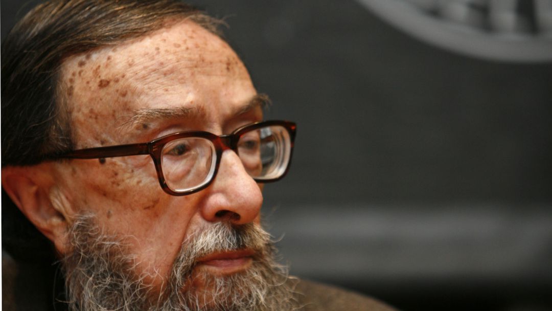 Imagen del escritor Juan Eduardo Zuñiga Imagen del escritor Juan Eduardo Zuñiga