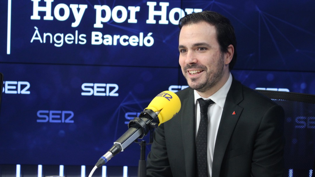 Alberto Garzón: "Es un paso de gigante pasar de la ley de la selva a una regulación estricta"