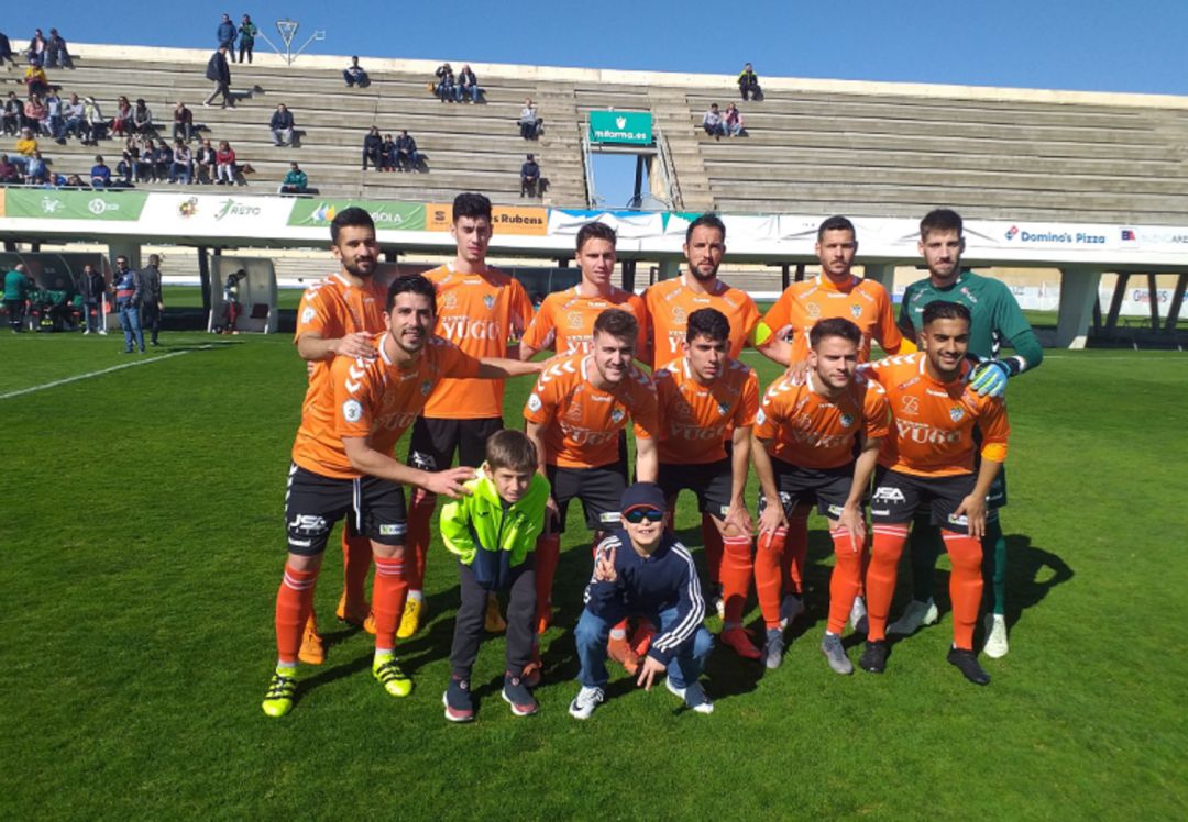 Alineación ante el Atlético Albacete Alineación ante el Atlético Albacete