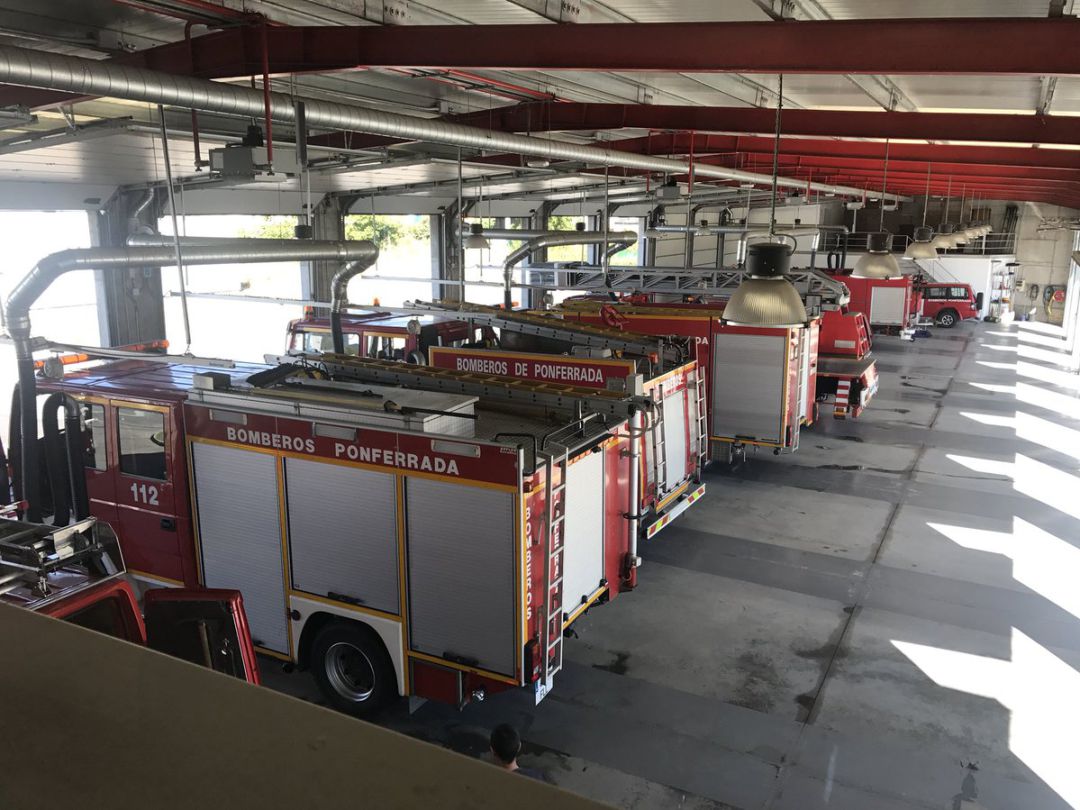 La Plataforma de Bomberos Profesionales pide a la Diputación personal cualificado en sus parques La Plataforma de Bomberos Profesionales pide a la Diputación personal cualificado en sus parques