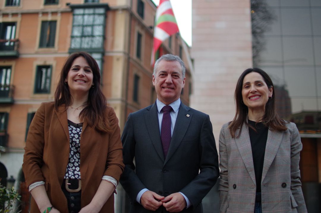 Leixuri Arrizabalaga, Iñigo Urkullu y Bakartxo Tejeria Leixuri Arrizabalaga, Iñigo Urkullu y Bakartxo Tejeria