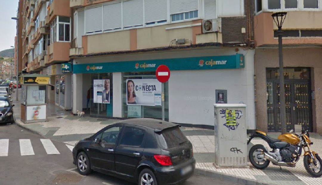 La sucirsal bancaria atracada La sucirsal bancaria atracada