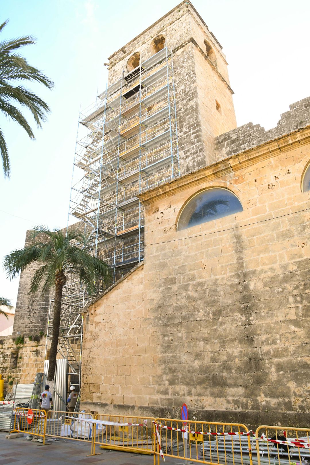 Obras de rehabilitación en la iglesia de San Bartolomé de Xàbia. Obras de rehabilitación en la iglesia de San Bartolomé de Xàbia.