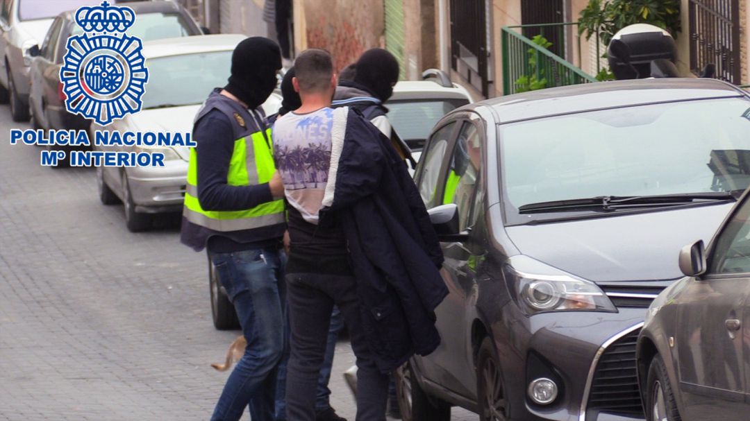 La polícia Nacional desarticula una banda especializada en atracos con armas de fuego en Murcia La polícia Nacional desarticula una banda especializada en atracos con armas de fuego en Murcia