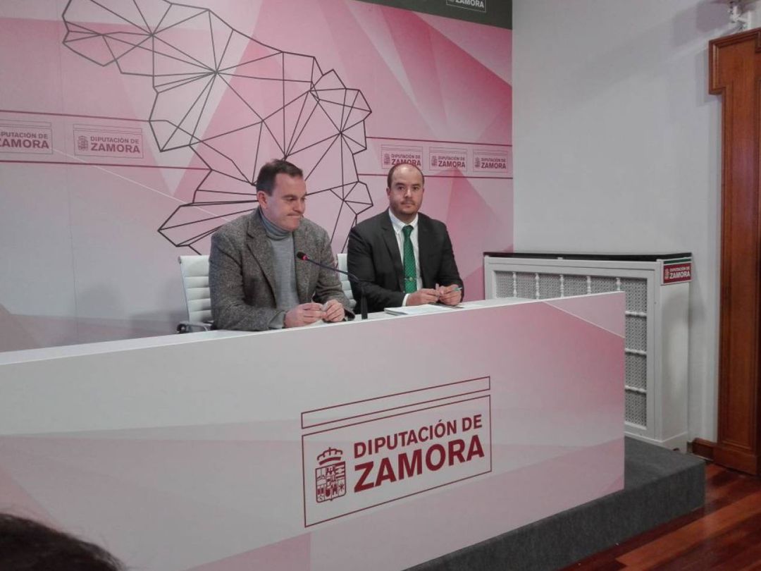 Rueda de prensa del presidente de la Diputación Prrovincial, Francisco Requejo, y del promotor de la biorrefinería de Barcial del Barco, Vicente Merino Rueda de prensa del presidente de la Diputación Prrovincial, Francisco Requejo, y del promotor de la biorrefinería de Barcial del Barco, Vicente Merino