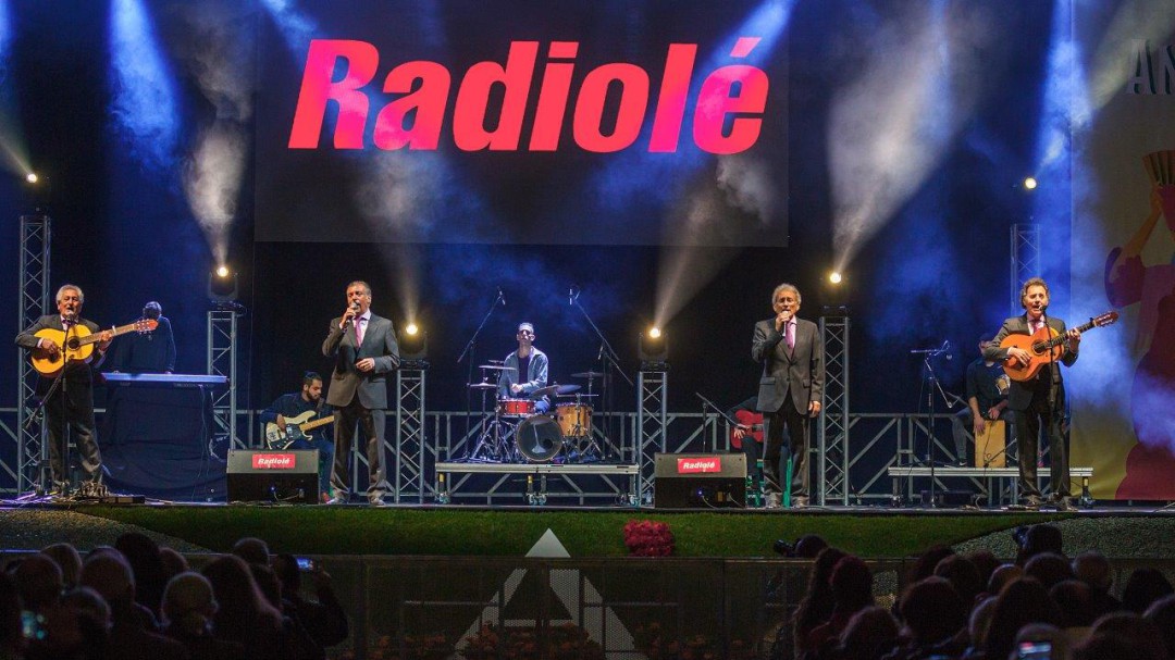 Radiolé omple de gom a gom la Farga de l'Hospitalet