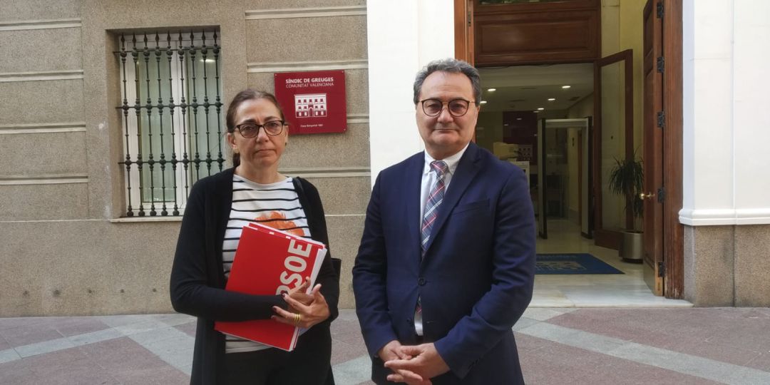 Trini Amorós y Paco Sanguino en la sede del Síndic de Greuges Trini Amorós y Paco Sanguino en la sede del Síndic de Greuges
