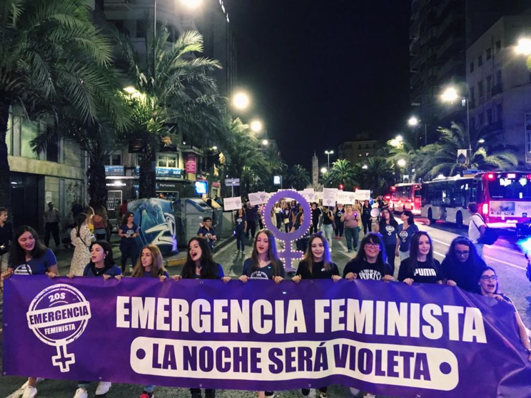 Foto de archivo durante una manifestación feminista en Alicante Foto de archivo durante una manifestación feminista en Alicante