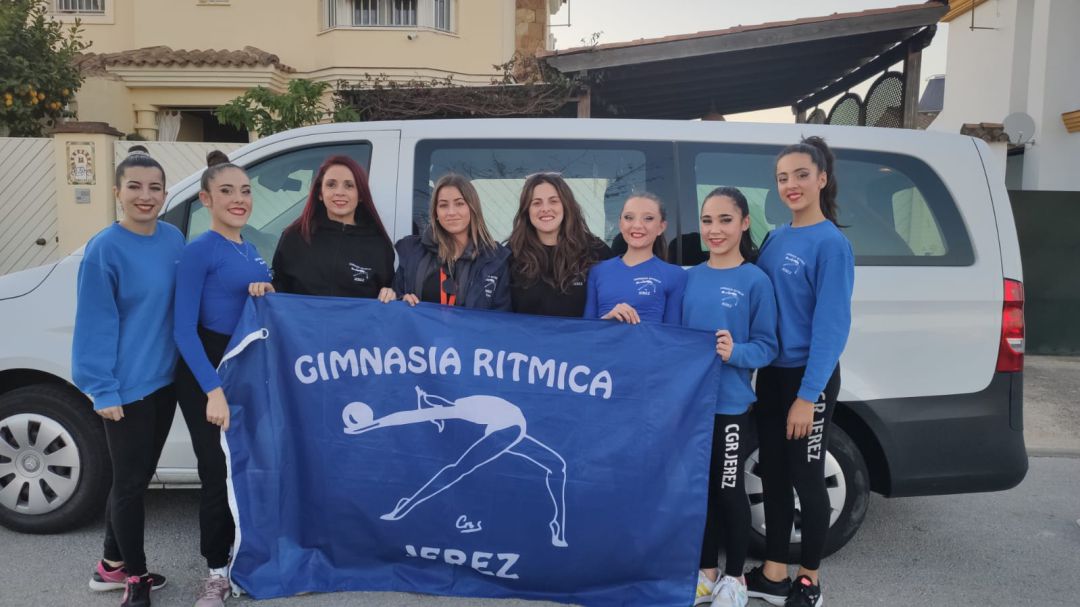 La expedición jerezana antes de partir hacia El Ejido La expedición jerezana antes de partir hacia El Ejido
