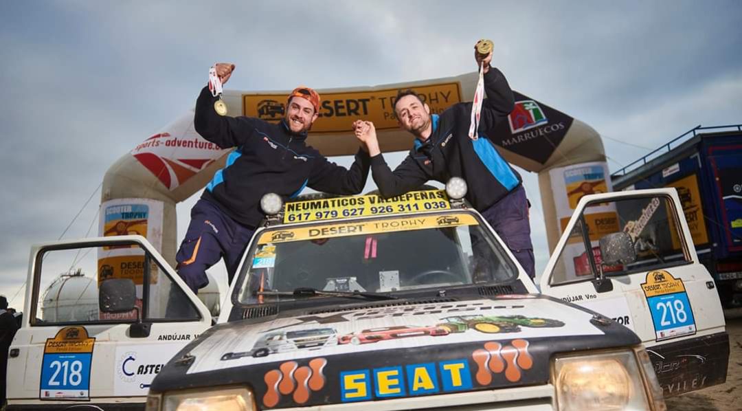 Los hermanos Andújar de Valdepeñas se alzan con una, meritoria, quinta posición en el "Desert Trophy Panda" Los hermanos Andújar de Valdepeñas se alzan con una, meritoria, quinta posición en el "Desert Trophy Panda"