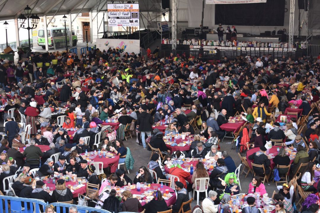 Imagen de la multitudinaria comida Imagen de la multitudinaria comida