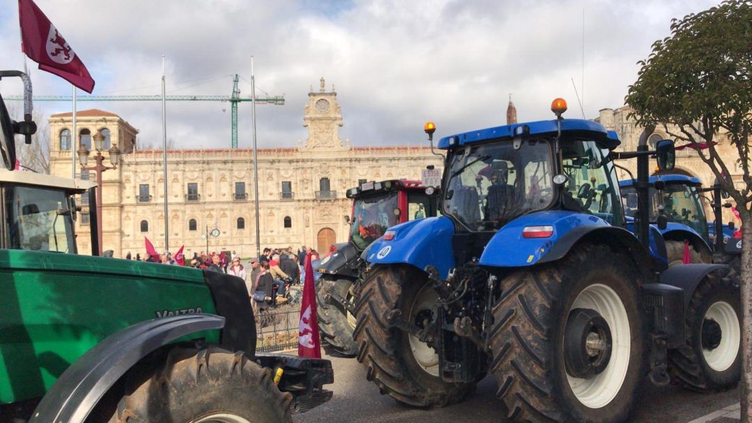 La tractorada del viernes espera reunir a unos 500 tractores en la capital leonesa La tractorada del viernes espera reunir a unos 500 tractores en la capital leonesa